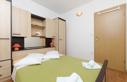 Splitska Apartment | 70 m² Apartment ∙ 2 bedrooms ∙ 5 guests