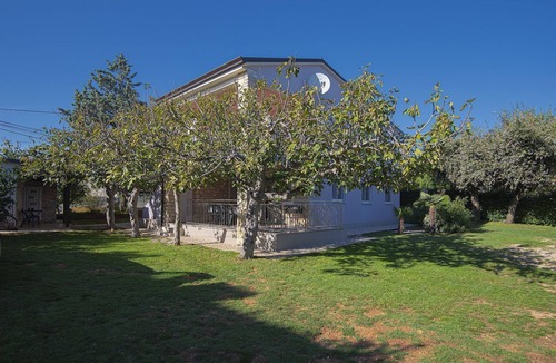 Medulin Apartment | 700 meters to sandy beach with wifi