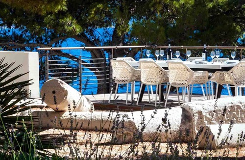 Ruskamen Villa | A beachfront villa with a sauna and a gym