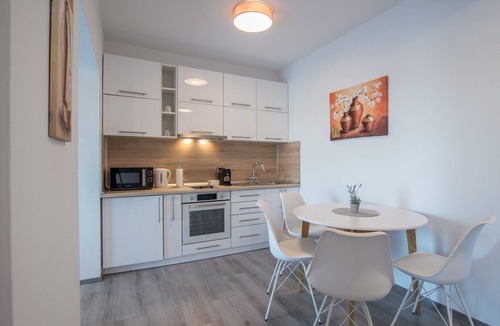 Kaldanija Apartment | A two bedroom holiday apartment with swimming pool - Lavanda 1