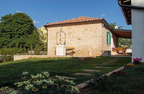 Puntera House | A unique house on a great location in a quiet village close to the seaside.
