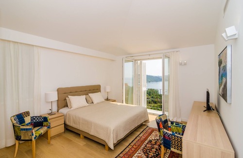 Mlini House | A wonderful poolside, 5 bedroom villa, ideal for your family vacation!