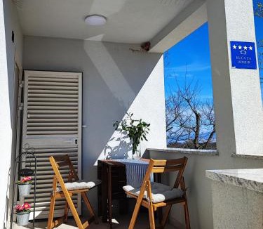 Orlec House | Acacia House - Cres Island