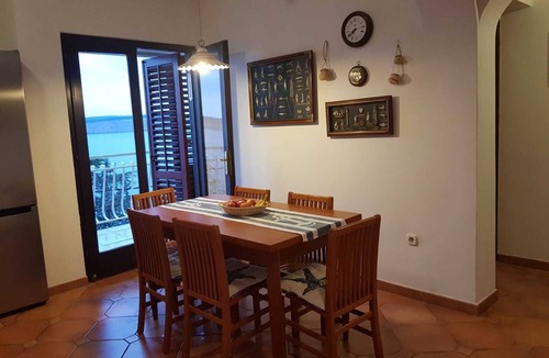 Dramalj Villa | Adorable 4-bedroom villa with pool charming Dramalj.