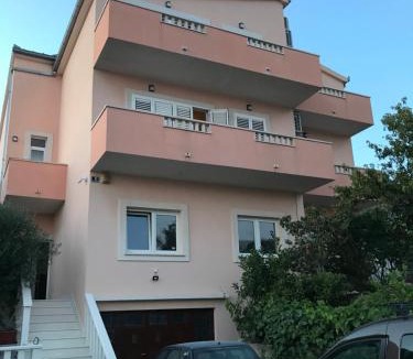 Kastel Sucurac Apartment | Albatros