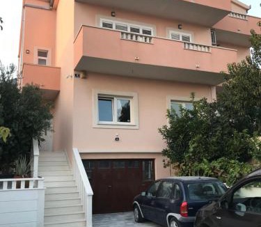 Kastel Sucurac Apartment | Albatros