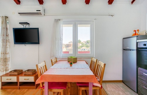 Stomorska Apartment | Alluring Apartment by the Sea