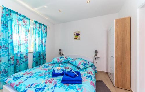 Ika Apartment | Amazing Apartment In Ika With Swimming Pool