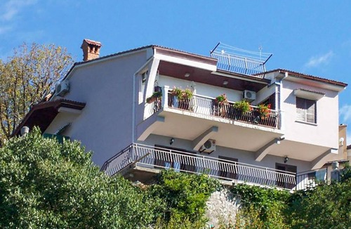 Kastav Apartment | Amazing apartment in Kastav with house sea view