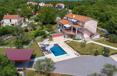 Sveti Ivan Dobrinjski Apartment | Amazing apartment in Malinska with WiFi