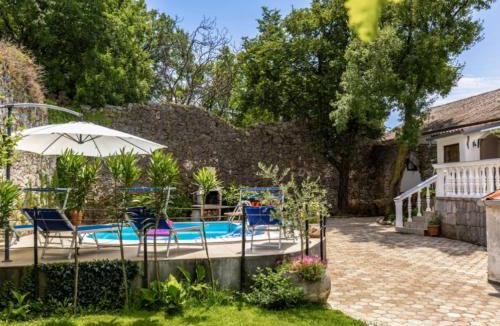 Praputnjak Villa | Amazing,full privacy holiday home with swimming pool l & hot tub