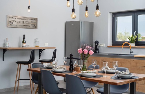 Loborika House | Amazing home in Marcana