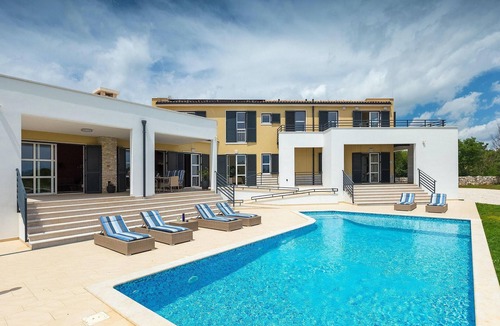 Divsici House | Amazing home in Marcana
