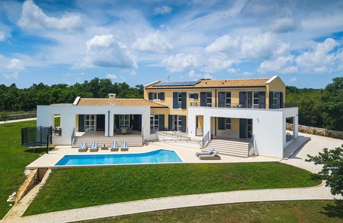 Divsici House | Amazing home in Marcana