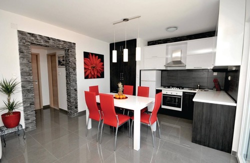Trogir House | Amazing home in Mastrinka with sauna
