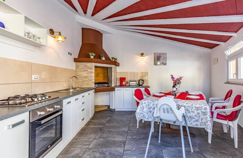Medulin House | Amazing home in Medulin
