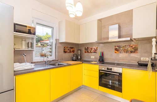 Vinkuran House | Amazing home in Pula with WiFi
