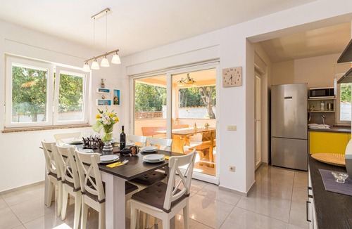 Vinkuran House | Amazing home in Pula with WiFi