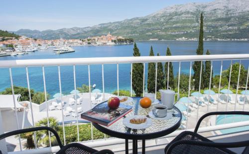 Cove Tri Zala (Zrnovo) Hotel | Aminess Liburna Hotel