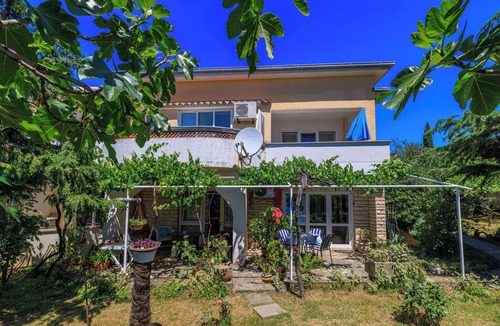 Novi Vinodolski Apartment | Apartments Jadrana (61711-A3) - Novi Vinodolski (Crikvenica)