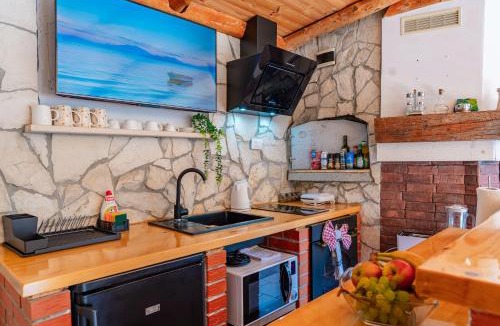 Cove Tri Zala (Zrnovo) Apartment | Apartman Mirakul