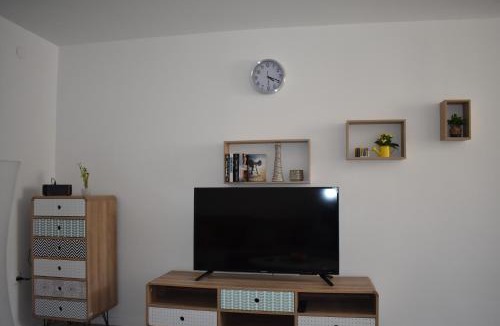 Pjescana Uvala Apartment | Apartman Tomki - modern, refurbished 2 bedroom apartment - 4 guests