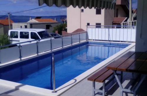 Dugi Rat Apartment | Apartmani Cihorich - Two Bedroom Apartment with Pool