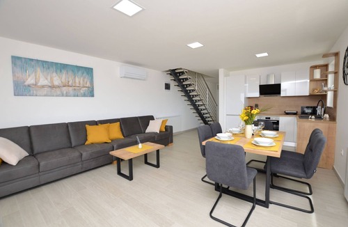 Miholascica Apartment | Apartments Villa Sofia (81541-A2) - Martinscica - island Cres