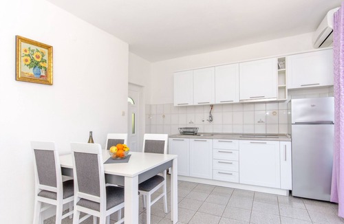 Stomorska Apartment | Apartments Drazen (59221-A4) - Stomorska - island Solta
