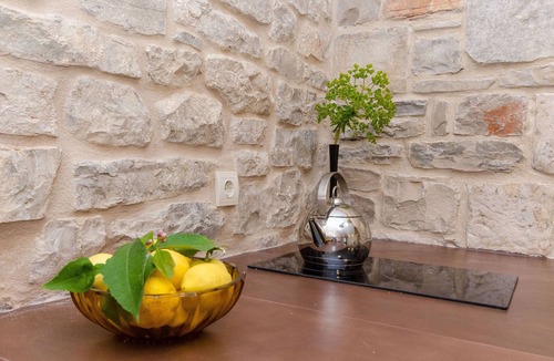 Stomorska Apartment | Apartment Pavlimir (87271-A1) - Stomorska - island Solta