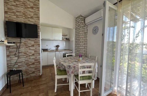 Maslinica Apartment | Apartment Željko (10328-A1) - Maslinica