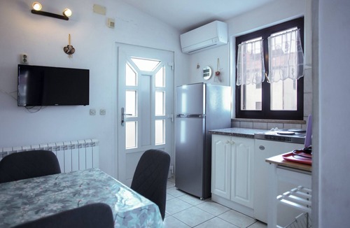Pjescana Uvala Apartment | Apartment 1398/13155 (Istria - Pjescana Uvala), 350m from the beach