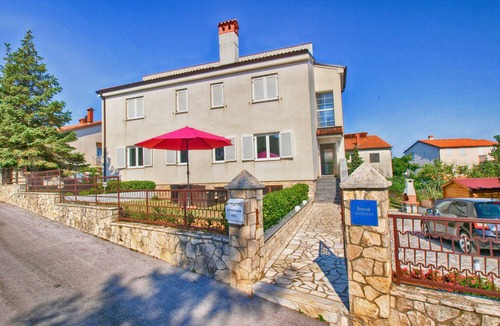 Pjescana Uvala Apartment | Apartment 1421/13287 (Istria - Pjescana Uvala), 350m from the beach