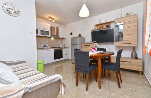 Peruski Apartment | Apartment 2392/159907 (Istria - Peruški), 1500m from the beach