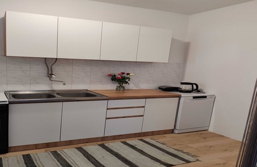 Gornji Kono Apartment | Apartment Angelina - Three Bedroom Apartment with Balcony and Sea View