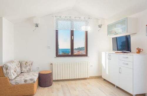 Pjescana Uvala Apartment | Apartment Bellevue-1 by Interhome