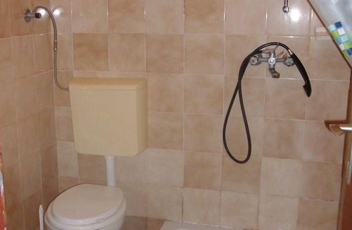Stomorska Apartment | Apartment Bob - 10m from the sea A1-Lorena 6(5) - Stomorska, Island Solta, Croatia