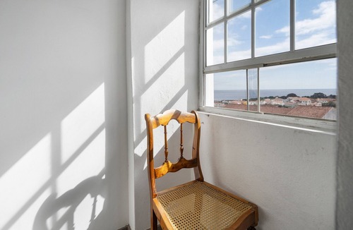 Lajes do Pico House | Apartment 'Branca' with Sea View, Private Terrace and Wi-Fi