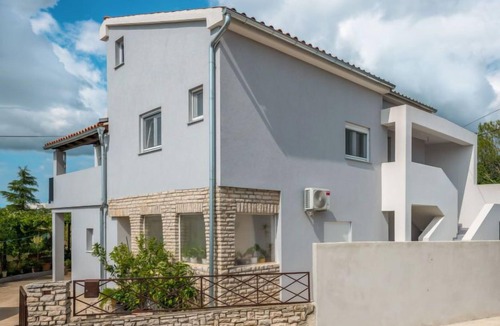 Krnica Apartment | Apartment Bura by Interhome
