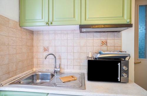 Gouvia House | Apartment 'Corfu Club Maisonette 2' with Shared Pool, Wi-Fi and Air Conditioning