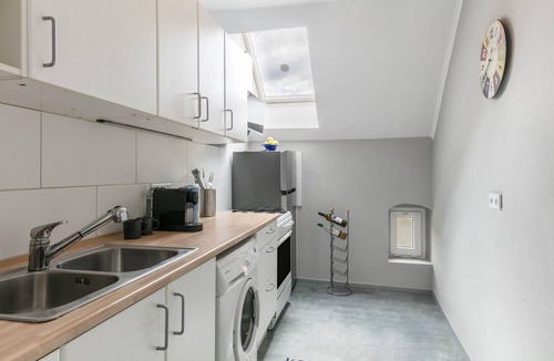 Klosterheide Apartment | Apartment 'Ferienwohnung Mit Großem Garten' with Shared Terrace, Shared Garden and Wi-Fi