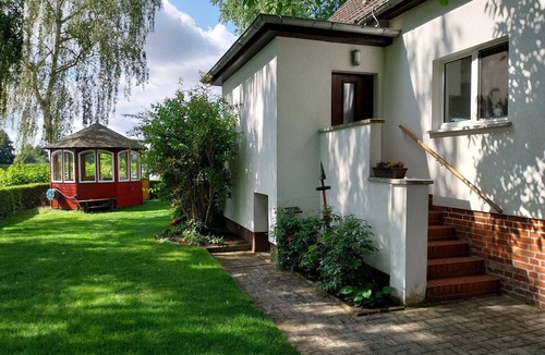 Schumachersiedlung Apartment | Apartment 'Ferienwohnung 'im Havelhaus' with Private Terrace, Private Garden and Balcony