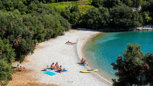 Mali Vareski Apartment | Apartment Fuzalo - Relax, BBQ & Outdoor Space by Villas Guide