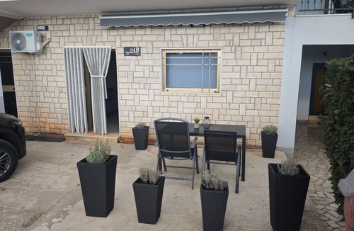 Mali Vareski Apartment | Apartment Fuzalo · Relax & BBQ by Villas Guide
