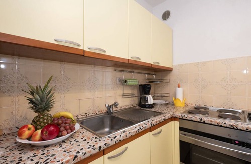 Icici Apartment | Apartment Hela by Interhome