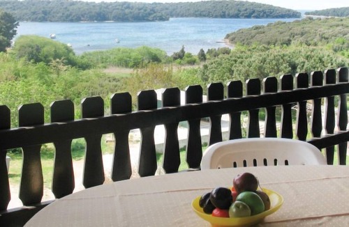 Vinkuran Apartment | Apartment Hula (PUL249) in Pula - 4 persons, 1 bedrooms