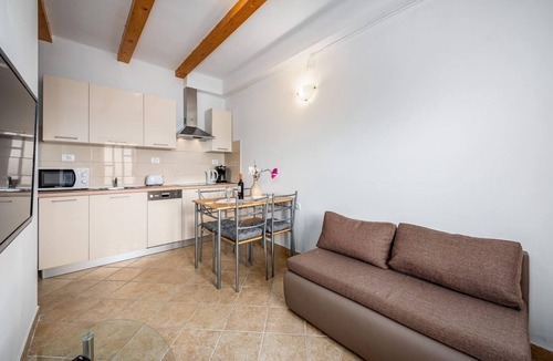 Drenje Apartment | Apartment in Drenje with Stunning Sea View