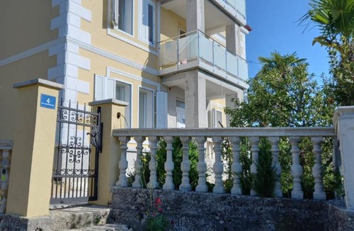 Ika Apartment | Apartment in Ika with sea view, balcony, air conditioning, WiFi 5025-2