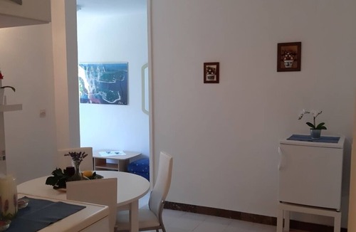 Island Hvar Apartment | Apartment in Jelsa with Terrace, Air condition, WIFI (4440-2)