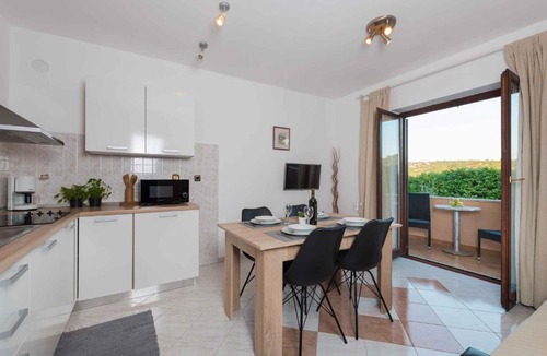 Kapelica Apartment | Apartment in Labin with Two-Bedrooms 2